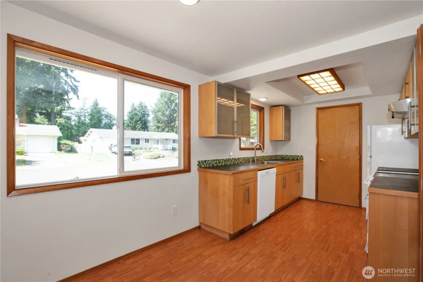 Property photo for 812 Dundee Road Nw, Olympia photo 6
