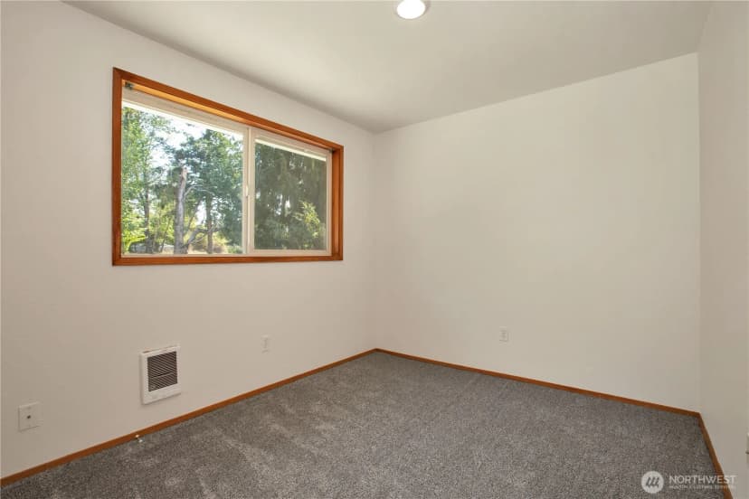 Property photo for 812 Dundee Road Nw, Olympia photo 13