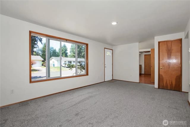 Property photo for 812 Dundee Road Nw, Olympia photo 3