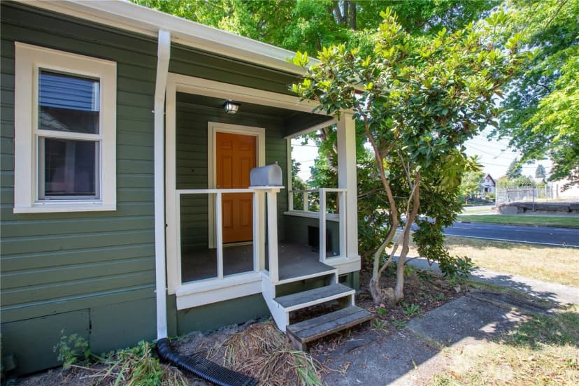 Property photo for 1001 Legion Way Se, Olympia photo 2