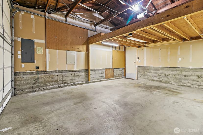 Property photo for 108 Monterey Place Ne, Renton photo 31