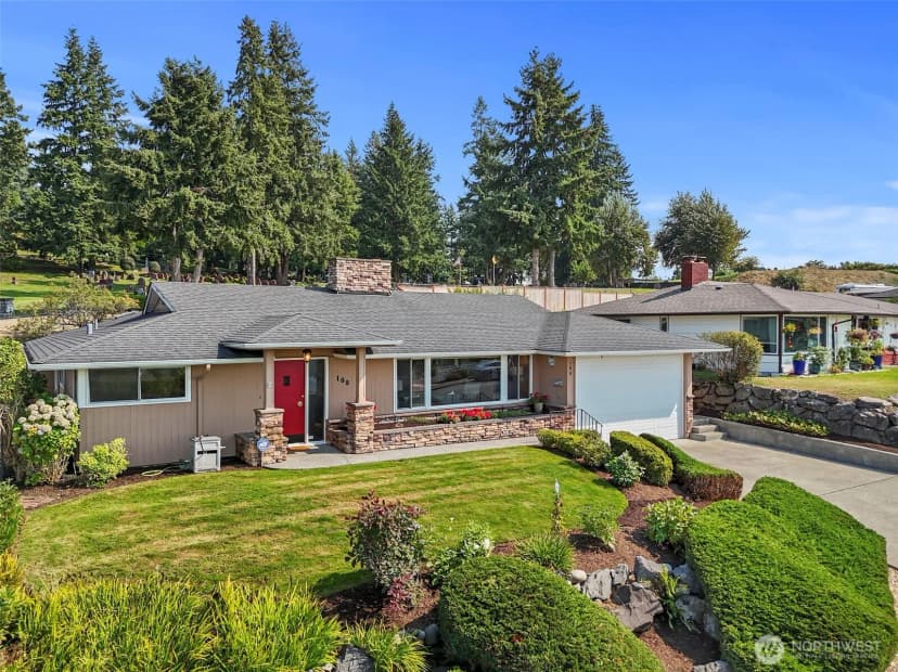 Property photo for 108 Monterey Place Ne, Renton
