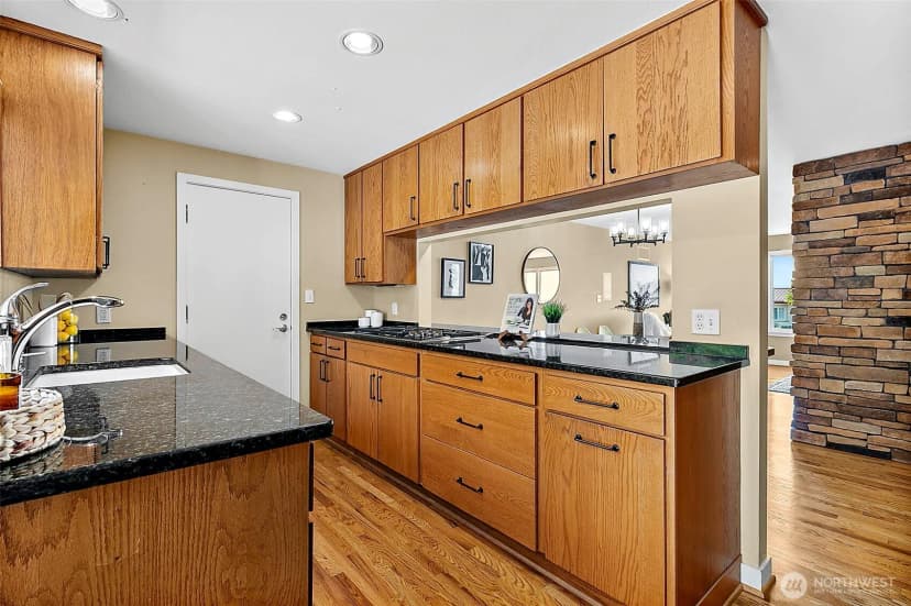 Property photo for 108 Monterey Place Ne, Renton photo 13