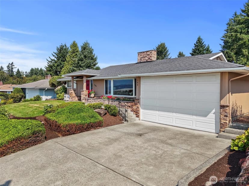 Property photo for 108 Monterey Place Ne, Renton photo 2