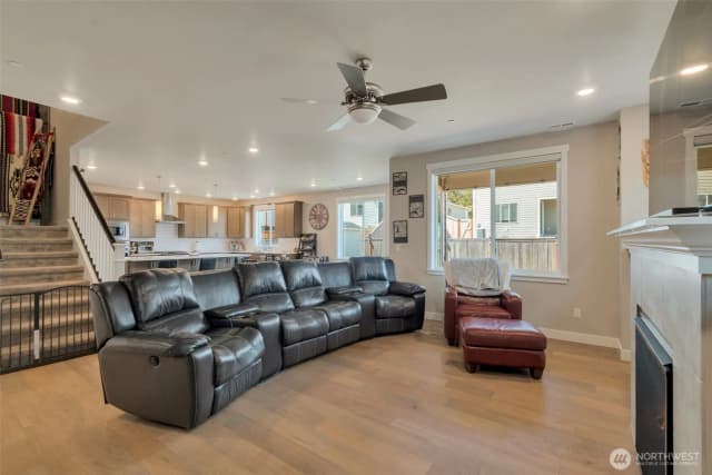 Property photo for 1436 Baker Heights Loop, Bremerton photo 5