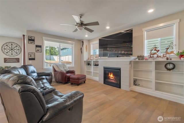 Property photo for 1436 Baker Heights Loop, Bremerton photo 3