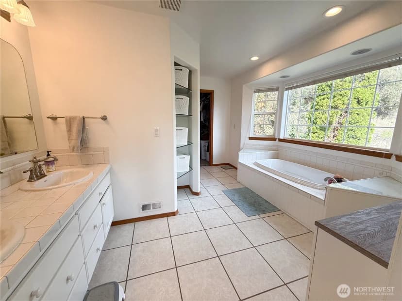Property photo for 6 Valley View Park Drive, Omak photo 30