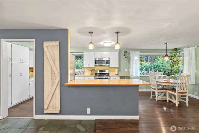 Property photo for 1519 Meadowlark Lane, Mount Vernon photo 3