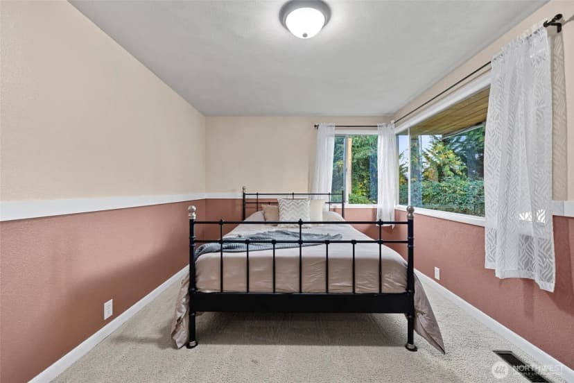 Property photo for 1519 Meadowlark Lane, Mount Vernon photo 25
