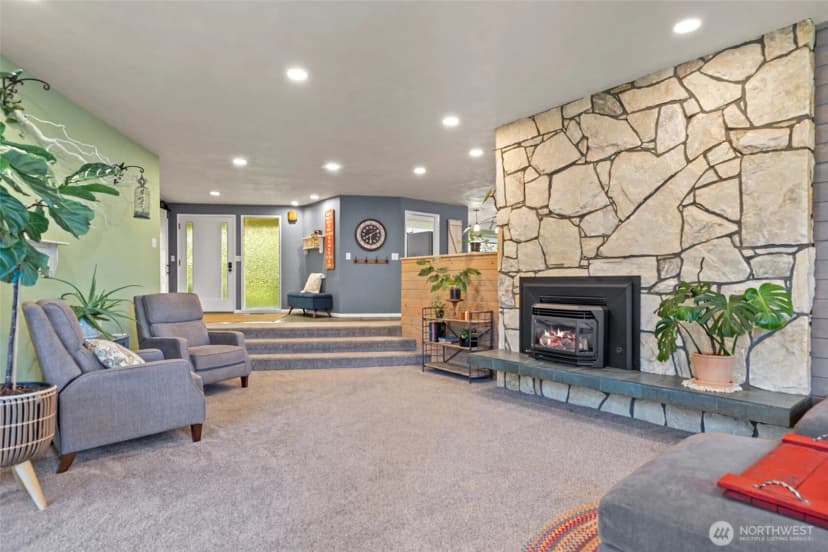 Property photo for 1519 Meadowlark Lane, Mount Vernon photo 19