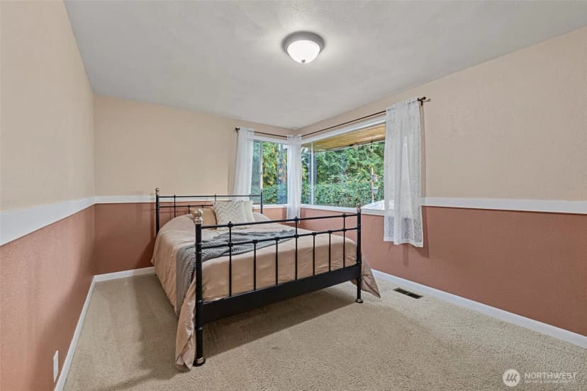 Property photo for 1519 Meadowlark Lane, Mount Vernon photo 24