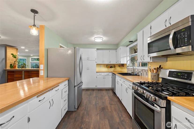 Property photo for 1519 Meadowlark Lane, Mount Vernon photo 12