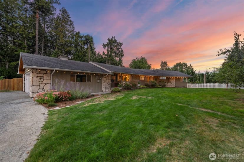 Property photo for 1519 Meadowlark Lane, Mount Vernon