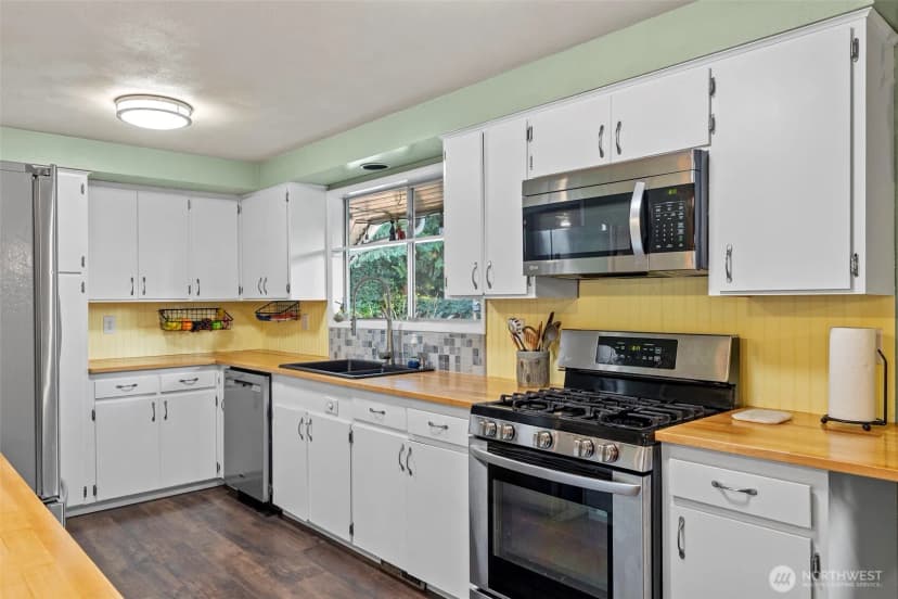 Property photo for 1519 Meadowlark Lane, Mount Vernon photo 13