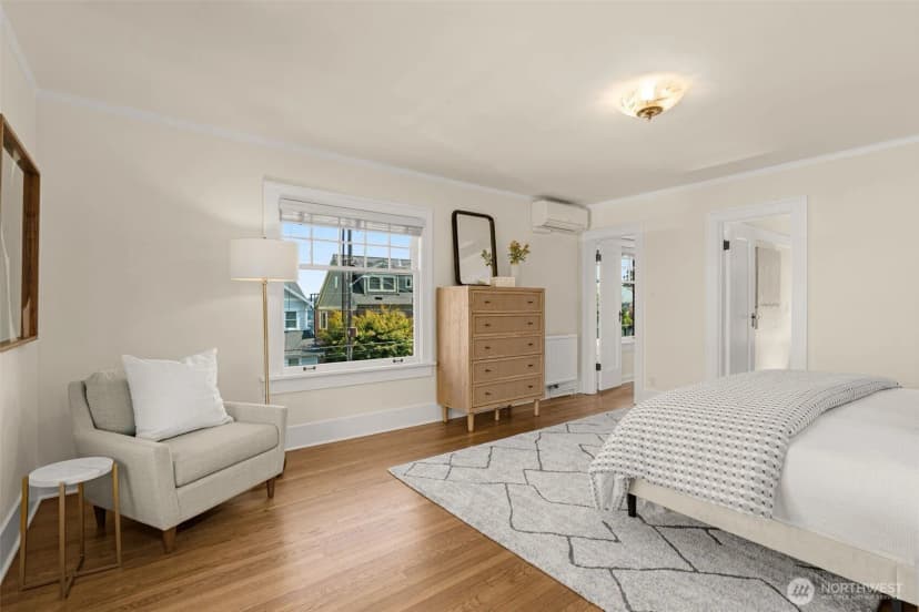 Property photo for 469 Lynn Street, Seattle photo 15