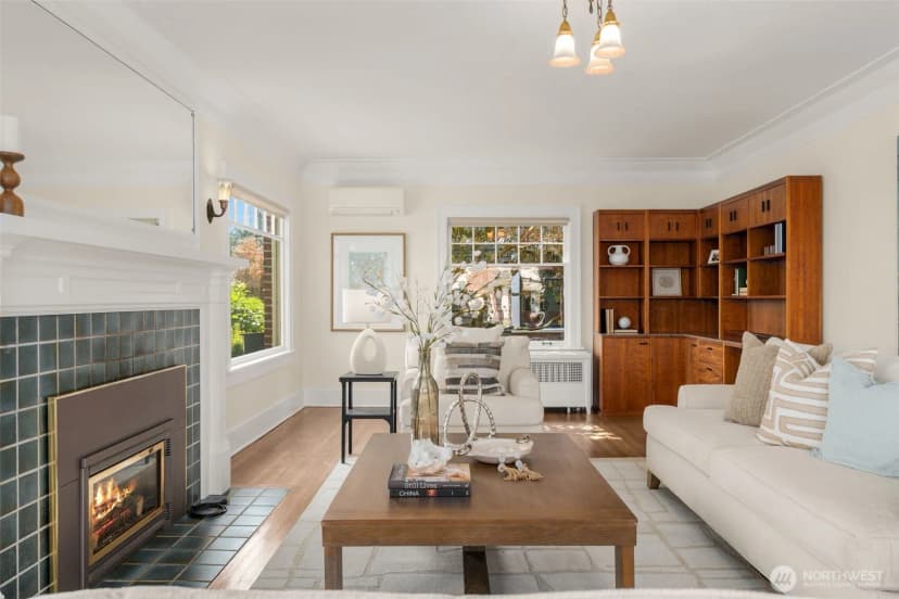 Property photo for 469 Lynn Street, Seattle photo 9
