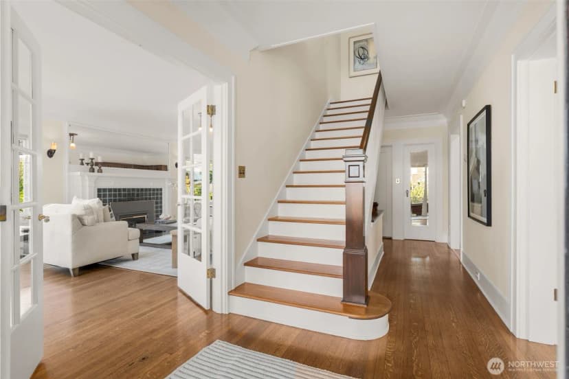 Property photo for 469 Lynn Street, Seattle photo 4