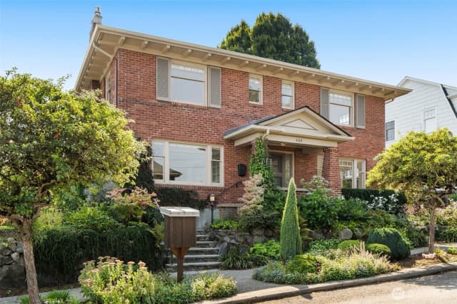 Property photo for 469 Lynn Street, Seattle photo 3