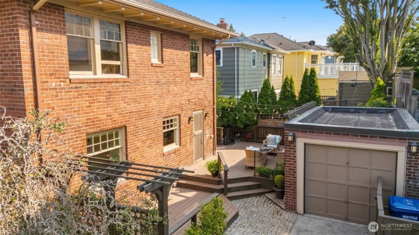 Property photo for 469 Lynn Street, Seattle photo 35