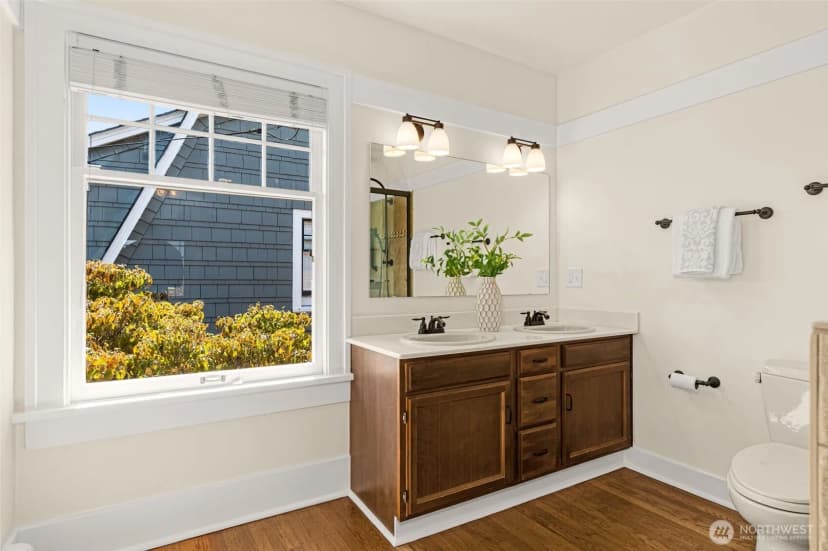 Property photo for 469 Lynn Street, Seattle photo 20