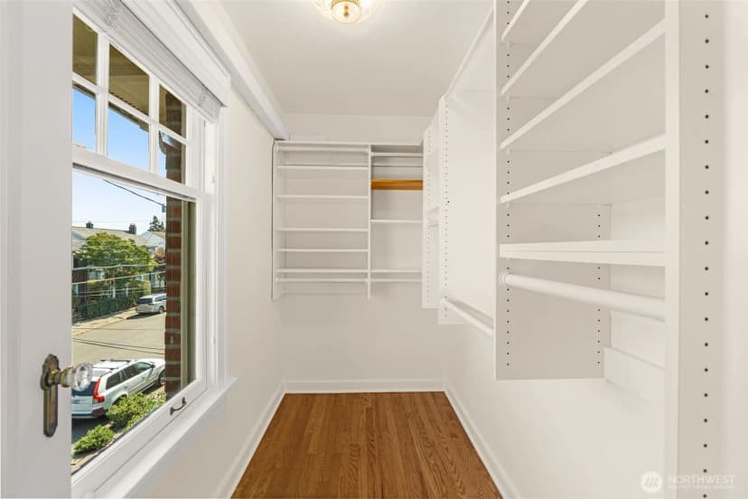 Property photo for 469 Lynn Street, Seattle photo 19