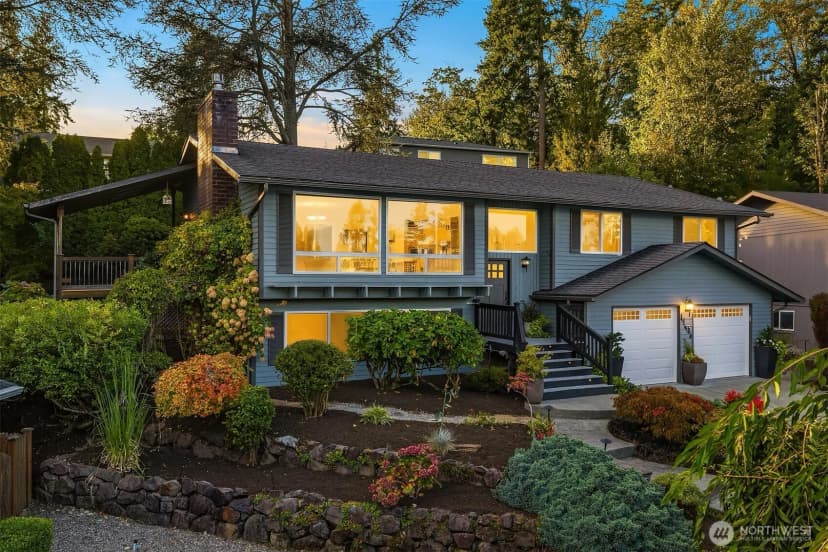 Property photo for 17605 Ne 15th Place, Bellevue