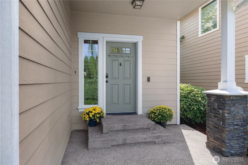 Property photo for 4209 3rd Avenue Nw, Olympia photo 4