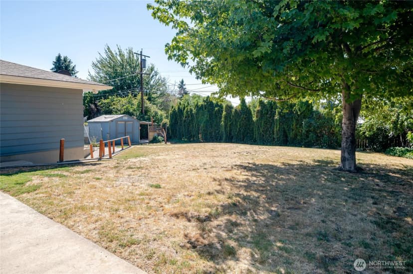 Property photo for 204 S 60th Avenue, Yakima photo 16