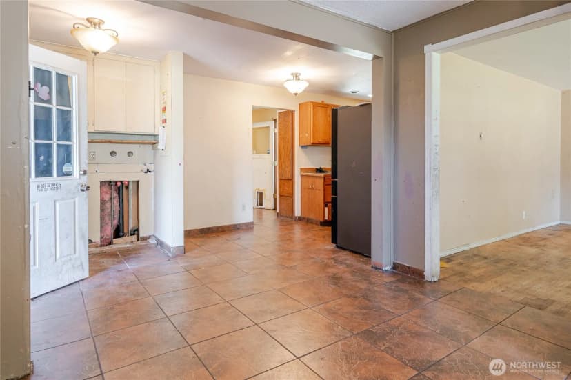 Property photo for 204 S 60th Avenue, Yakima photo 6
