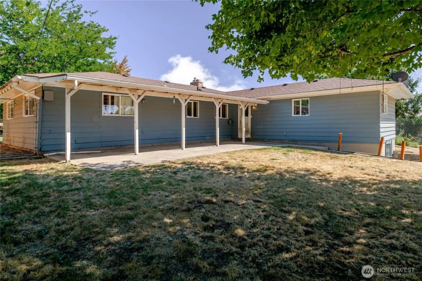 Property photo for 204 S 60th Avenue, Yakima photo 15