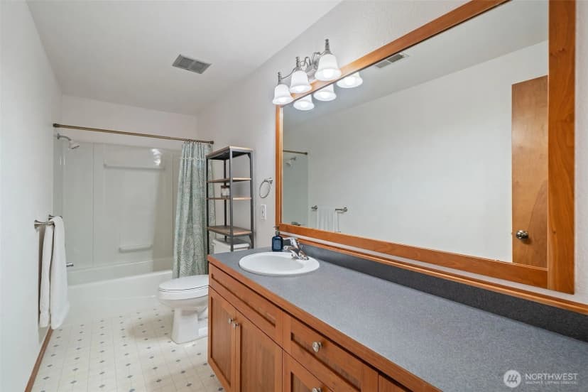 Property photo for 3620 Ne Bahia Vista, Bremerton photo 31