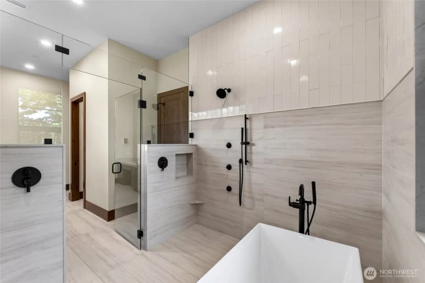 Property photo for 33 Forest Glen Lane Sw, Lakewood photo 15