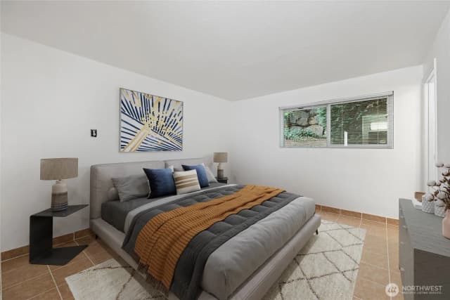 Property photo for 15280 Macadam Road S #e-101, Seattle photo 4