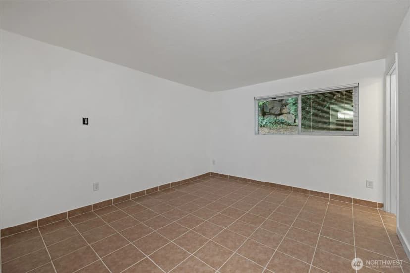 Property photo for 15280 Macadam Road S #e-101, Seattle photo 17
