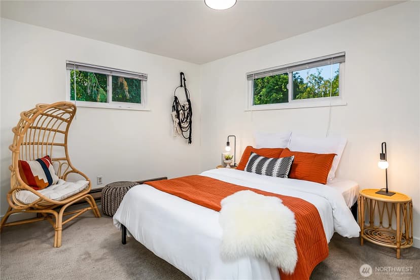 Property photo for 2811 Ne 105th Street, Seattle photo 9