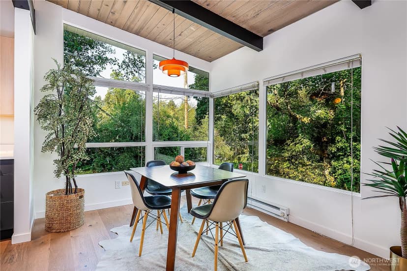 Property photo for 2811 Ne 105th Street, Seattle photo 13