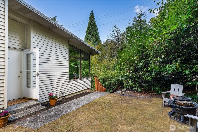 Property photo for 2811 Ne 105th Street, Seattle photo 20