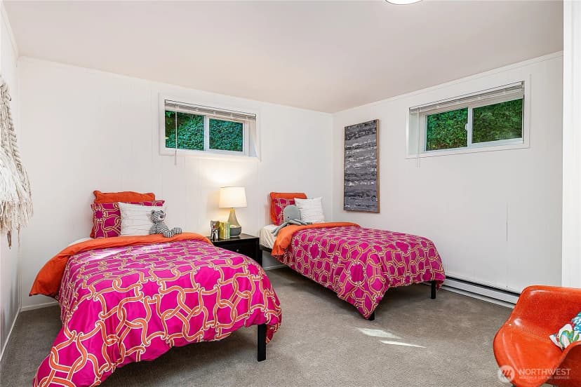 Property photo for 2811 Ne 105th Street, Seattle photo 14