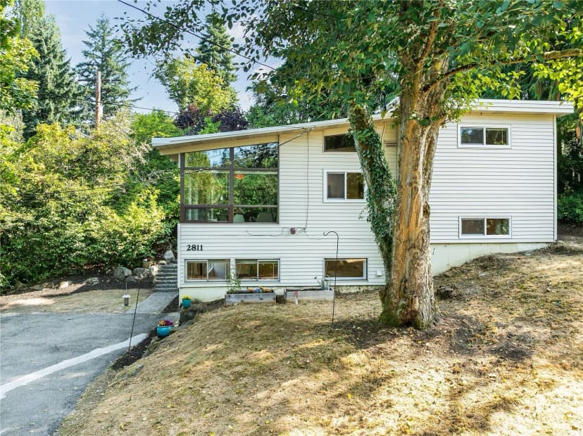 Property photo for 2811 Ne 105th Street, Seattle photo 6