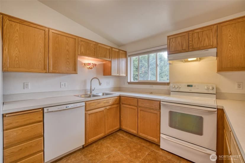 Property photo for 507 Troon Avenue, Cosmopolis photo 8