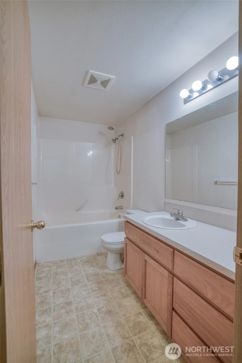 Property photo for 507 Troon Avenue, Cosmopolis photo 18