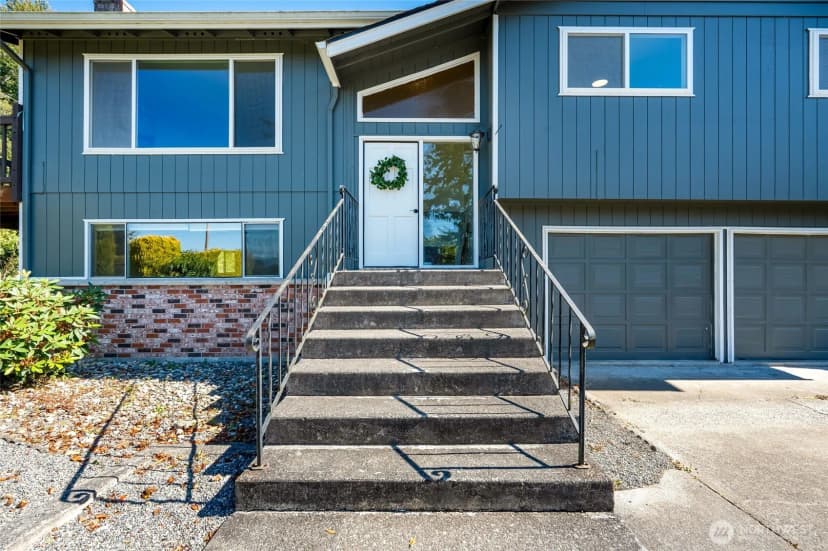 Property photo for 3401 W 4th Street, Anacortes photo 7