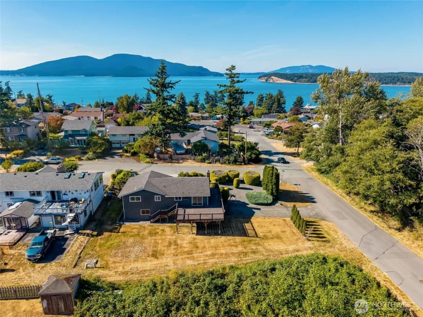 Property photo for 3401 W 4th Street, Anacortes photo 5