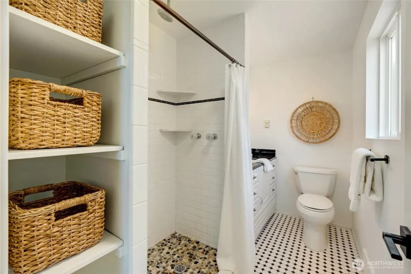 Property photo for 3401 W 4th Street, Anacortes photo 18