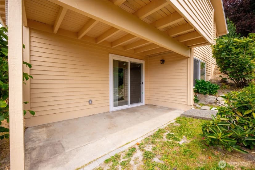 Property photo for 2230 137th Place Se, Bellevue photo 30