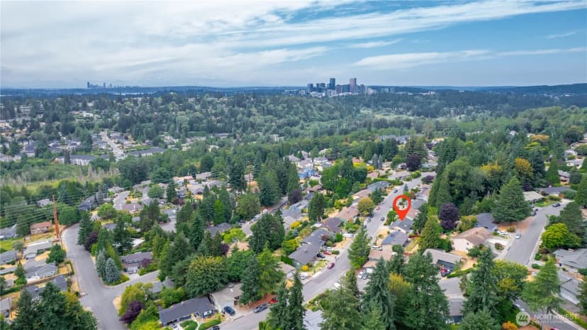Property photo for 2230 137th Place Se, Bellevue photo 3