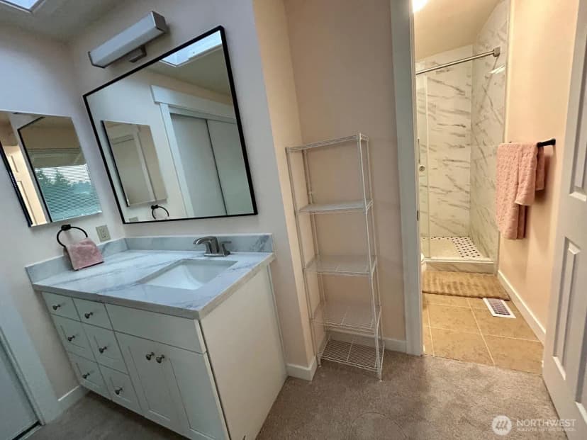 Property photo for 2230 137th Place Se, Bellevue photo 17