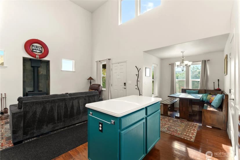 Property photo for 134 Ives Street, Pateros photo 9