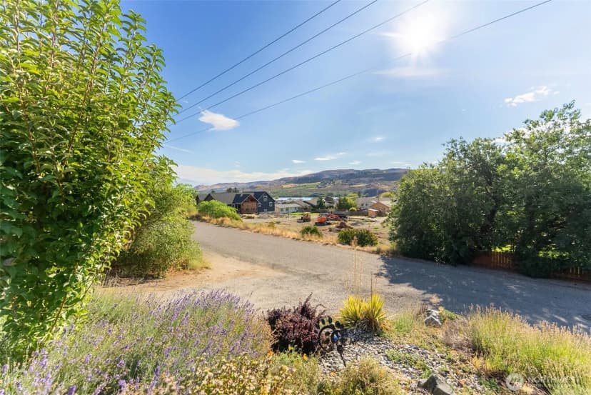 Property photo for 134 Ives Street, Pateros photo 32