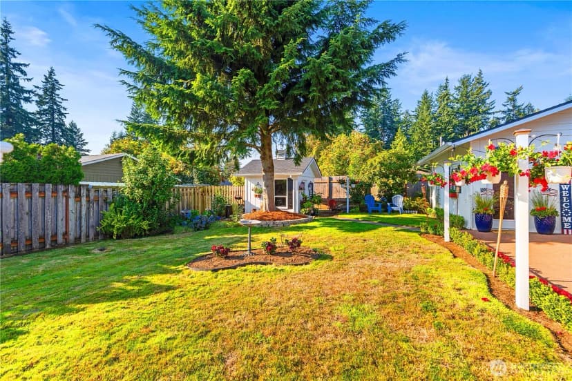 Property photo for 323 E Beech Street, Everett photo 31